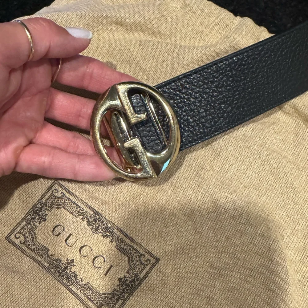 Gucci Black and Pink Belt with Gold GG Buckle - Authentic 

Reposhed - Picture 7 of 9